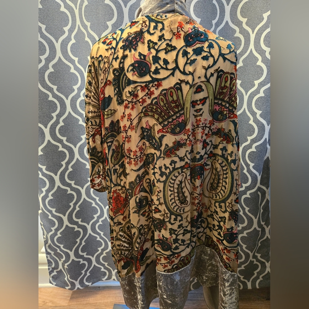 Mystree Burnout Velvet Kimono